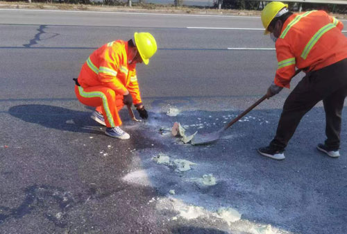 嵩明公路下沉注浆加固